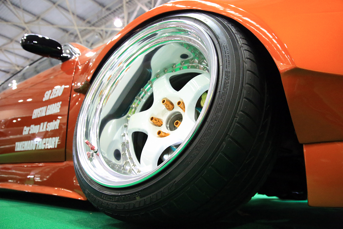 ホイール タイヤ はみ出し の保安基準とは Auto Messe Web カスタム アウトドア 福祉車両 モータースポーツなどのカーライフ情報が満載