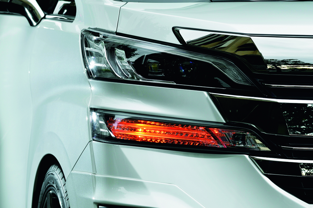 Diy 完全カプラーオンで前後ウインカーを Led化 Auto Messe Web カスタム アウトドア 福祉車両 モータースポーツなどのカーライフ情報が満載