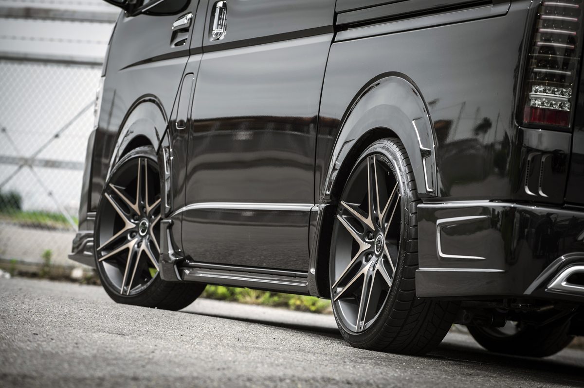 ロェン がハイエース用ユーロスタイルエアロのリリースを開始 画像3 Auto Messe Web カスタム アウトドア 福祉車両 モータースポーツなどのカーライフ情報が満載