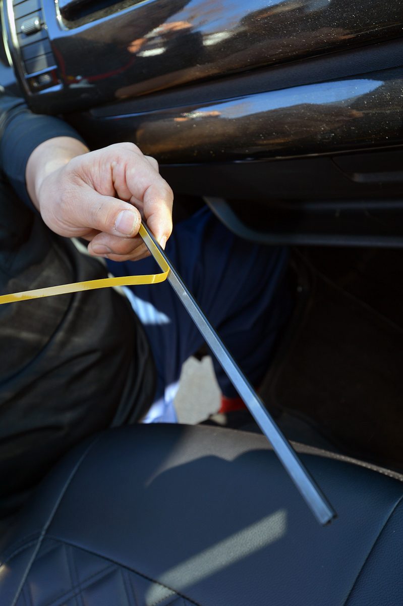 車の配線隠し方はこうやるのが正解 モール付属の専用キットでドラレコを装着してみた Auto Messe Web カスタム アウトドア 福祉車両 モータースポーツなどのカーライフ情報が満載