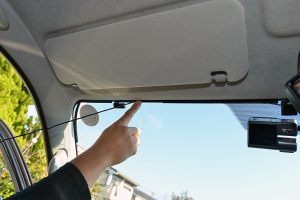 車の配線隠し方はこうやるのが正解 モール付属の専用キットでドラレコを装着してみた Auto Messe Web カスタム アウトドア 福祉車両 モータースポーツなどのカーライフ情報が満載