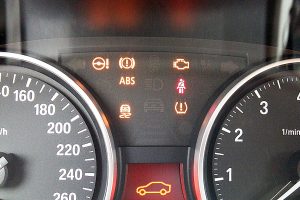 2月1日より 警告灯の点灯車 は車検不可 Auto Messe Web カスタム アウトドア 福祉車両 モータースポーツなどのカーライフ情報が満載 2月1日より 警告灯の点灯車 は車検不可 Auto Messe Web カスタム アウトドア 福祉車両 モータースポーツなどのカーライフ情報が満載