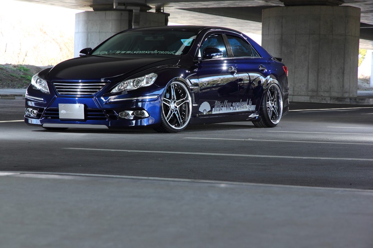 マークxの存在感をアップするエアロキット Auto Messe Web カスタム アウトドア 福祉車両 モータースポーツなどのカーライフ情報が満載