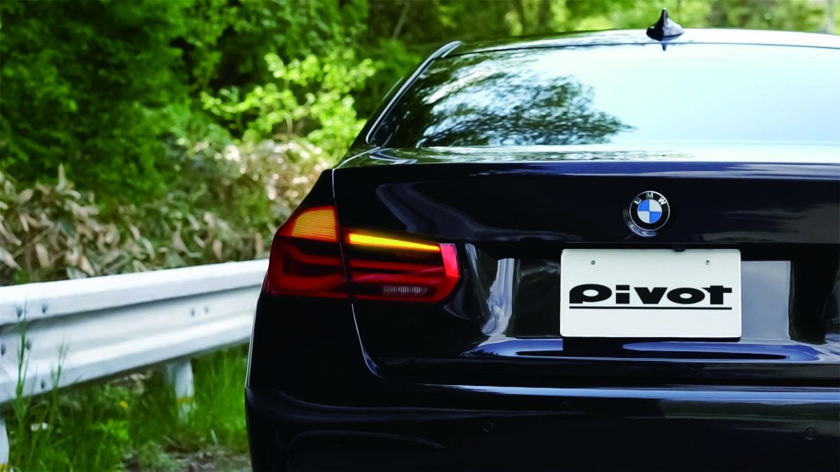 BMW 3&4シリーズで流れるウインカーを2万円以下で実現【PIVOT】