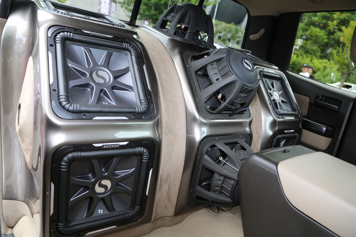 巨艦タンドラにド迫力 オトナなセンスのウーファー9連装 クロスファイブ17 Tokyo Auto Messe Web カスタム アウトドア 福祉車両 モータースポーツなどのカーライフ情報が満載