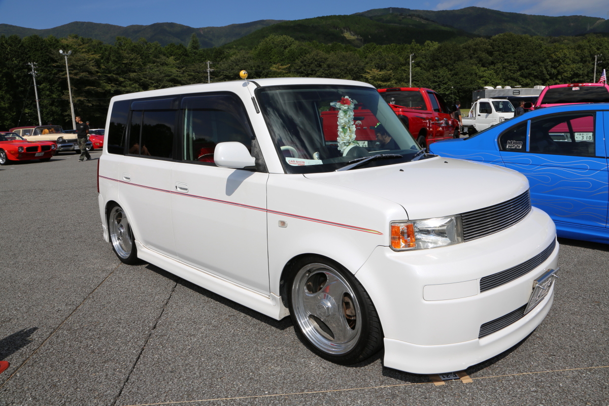 彼女も大満足 の90年代風 しゃれおつ カスタムを発見 スーパーアメリカンフェスティバル17 Auto Messe Web カスタム アウトドア 福祉車両 モータースポーツなどのカーライフ情報が満載