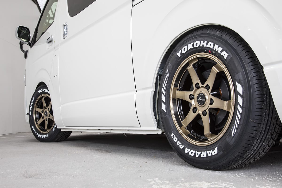 KBレーシング18インチホイールタイヤ8J➕38 KB RACING 18インチ