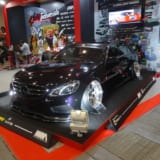 インドネシアのカスタムメーカー集団とのコラボで作るスタンス風AMG【大阪オートメッセ2018】