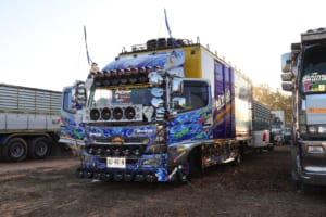 【画像】トラックスピリッツがコラボイベント開催！タイのトラッカー200台オーバーを激写!! 〜 画像44