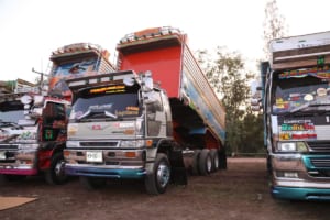 【画像】トラックスピリッツがコラボイベント開催！タイのトラッカー200台オーバーを激写!! 〜 画像20