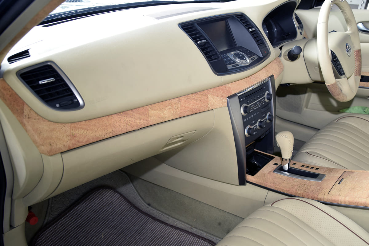 コルク を使った新感覚なインテリア素材をロブソンレザーが開発中 画像4 Auto Messe Web カスタム アウトドア 福祉車両 モータースポーツなどのカーライフ情報が満載