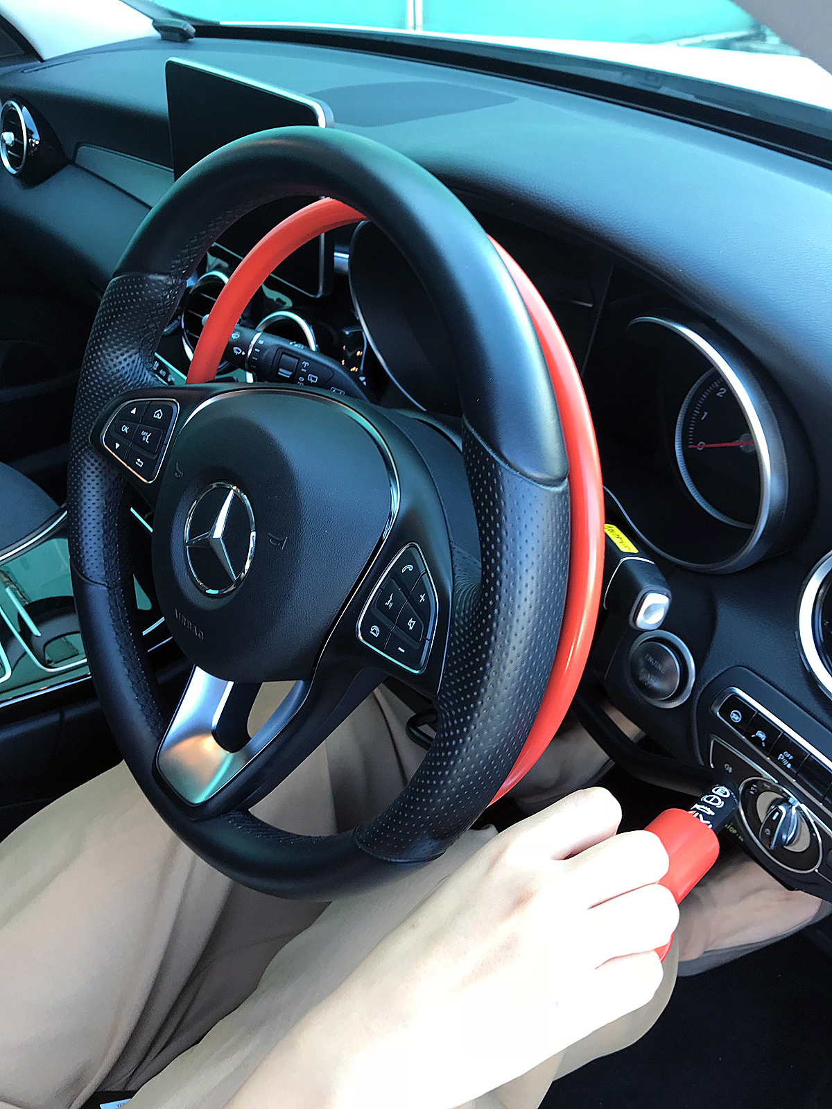 レバ-を押し下げ,ブレ-キ操作