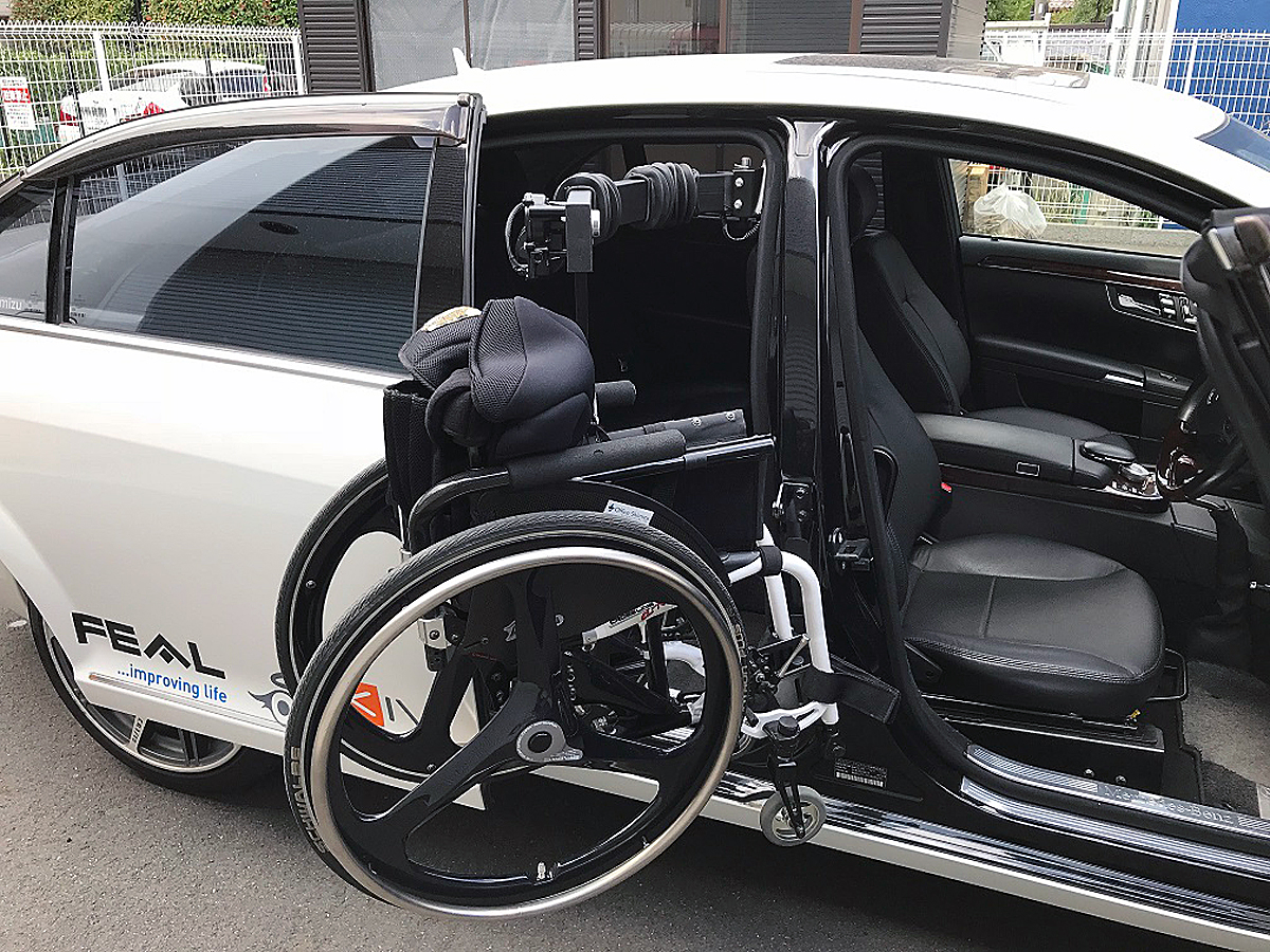 車いす収納装置2.