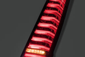 【画像】未来系LEDテールランプに新色!! トヨタ・ミニバンのリアビューを刷新する 〜 画像8