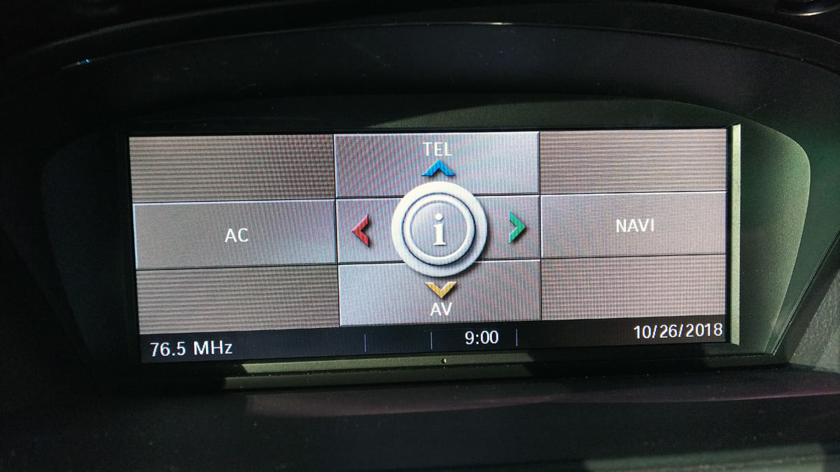 BMW「第1世代iDrive」モデル用の高精細モニターはタッチパネル搭載 