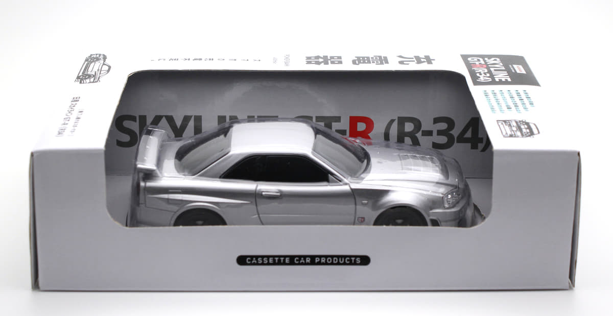 クルマ好き必見のモバイルバッテリー 車型スマホ充電器 日産スカイラインgt R R34 Nismo Z Tune 画像4 Auto Messe Web カスタム アウトドア 福祉車両 モータースポーツなどのカーライフ情報が満載