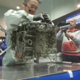 【画像】スバル水平対向エンジン解体ショーを開催！構造解説とメンテの必要性をアピール 〜 画像15