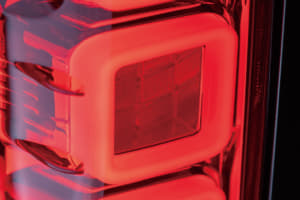 【画像】トヨタ・ハイエース用「新作LEDテールランプ」2タイプがダズフェローズから発売!! 〜 画像1