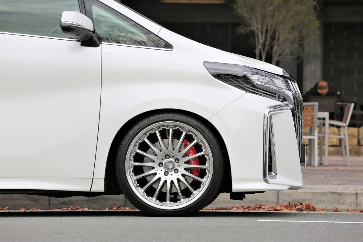 ホイールの大径化は見た目だけ インチアップの メリットとデメリット Auto Messe Web カスタム アウトドア 福祉車両 モータースポーツなどのカーライフ情報が満載