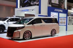 日本製高級ミニバンを所有するのが成功の証 東南アジアのセレブに大人気の理由 Auto Messe Web カスタム アウトドア 福祉車両 モータースポーツなどのカーライフ情報が満載