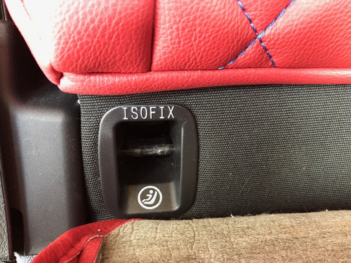 子どもを事故から守るチャイルドシートで取り付けやすいISOFIX