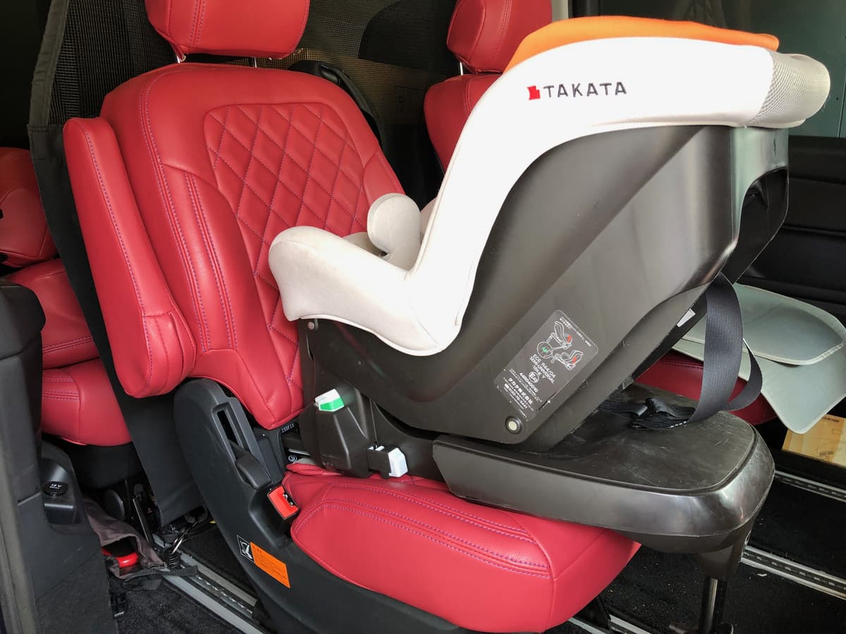 チャイルドシートの固定がラクにできる Isofix アイソフィックス って Auto Messe Web カスタム アウトドア 福祉車両 モータースポーツなどのカーライフ情報が満載