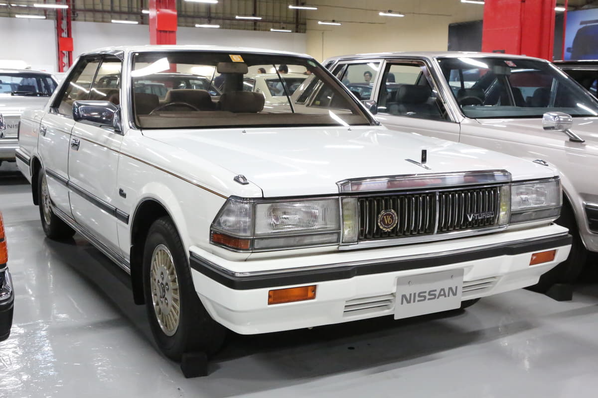 高級車に採用されたボンネット上のフードマスコットはなぜ消えた 画像10 Auto Messe Web カスタム アウトドア 福祉車両 モータースポーツなどのカーライフ情報が満載