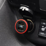 スマホなどを車内で充電！ USBチャージャーで見ておくべきスペックとは