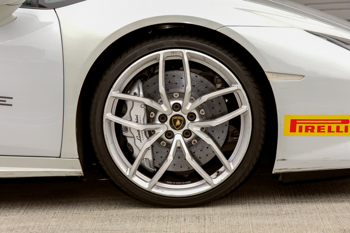 市販車のタイヤがどんどん薄くなってもモータースポーツでは採用されない理由 Auto Messe Web カスタム アウトドア 福祉車両 モータースポーツなどのカーライフ情報が満載