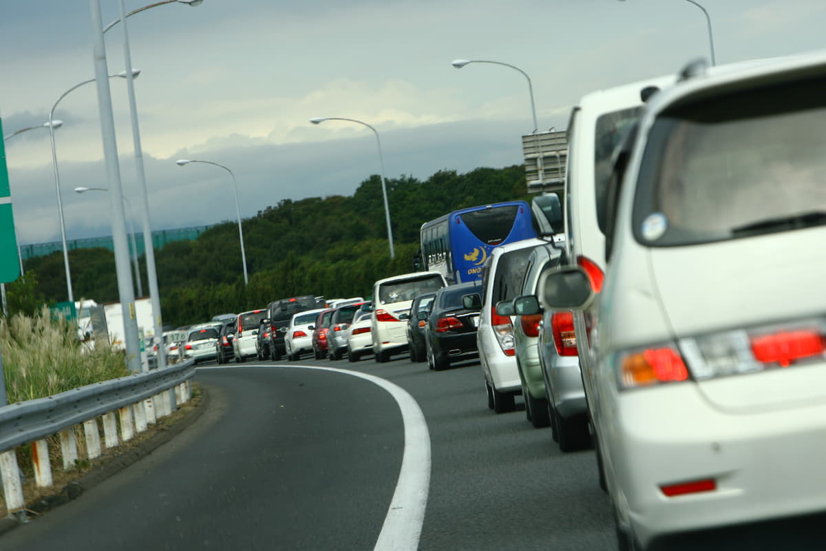 高速道路の出口渋滞は路肩