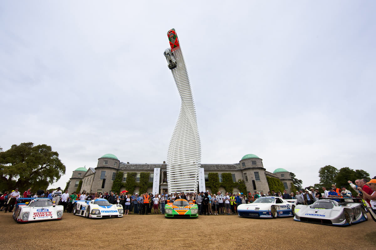 【画像ギャラリー】街中を走るクルマがレーシングカーに？ 海外レースで大活躍した90年代の国産車 AUTO MESSE WEB（オートメッセ