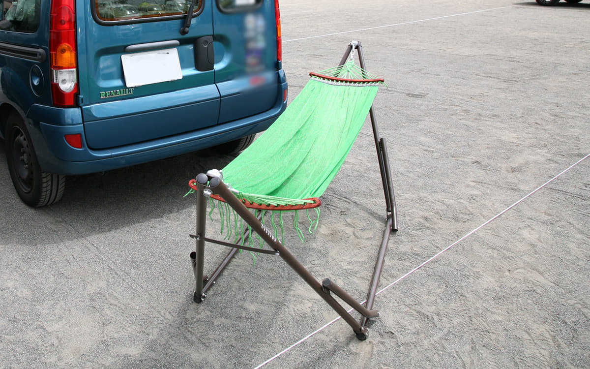 安全運転の糧となるアウトドアグッズ、クルマを活用したハンモックスタンドの選び方 AUTO MESSE WEB（オートメッセウェブ