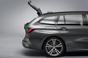 【画像】新型BMW 3シリーズ・ツーリング発表! 高速道路の手放し運転機能や大容量ラゲッジに注目 〜 画像59