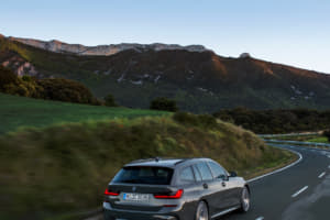 【画像】新型BMW 3シリーズ・ツーリング発表! 高速道路の手放し運転機能や大容量ラゲッジに注目 〜 画像13