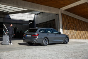 【画像】新型BMW 3シリーズ・ツーリング発表! 高速道路の手放し運転機能や大容量ラゲッジに注目 〜 画像28