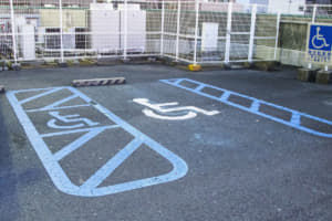 【画像】悪質な利用者が急増！ 駐車場で見かける「車いすマーク」の意味とは 〜 画像4