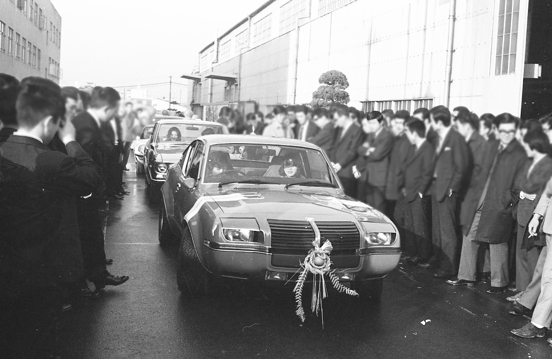 大トカゲなクルマから幻のスーパーカーまで 強烈なインパクトを与えたマツダ ロータリー車３選 Auto Messe Web カスタム アウトドア 福祉車両 モータースポーツなどのカーライフ情報が満載