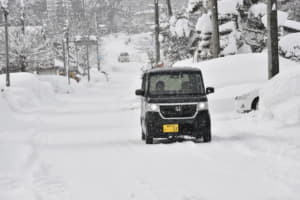 ネクセンのスタッドレスタイヤ「WIN GUARD」は舗装路から氷雪路まで安心！