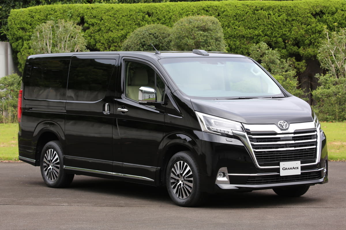 トヨタ最上級の新型ミニバン グランエース 海外仕様に速攻試乗 Auto Messe Web カスタム アウトドア 福祉車両 モータースポーツなどのカーライフ情報が満載
