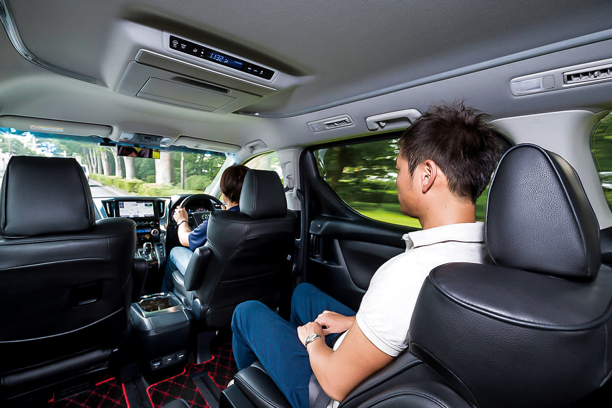 運転テクニックだけではない ドライブ中に同乗者が車酔いしてしまう原因と対策 Auto Messe Web カスタム アウトドア 福祉車両 モータースポーツなどのカーライフ情報が満載