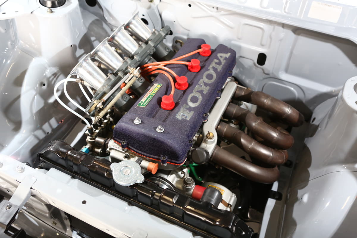 昭和を代表する自動車チューニングの神器 ソレ タコ デュアル とは 画像12 Auto Messe Web カスタム アウトドア 福祉車両 モータースポーツなどのカーライフ情報が満載 昭和を代表する自動車チューニングの神器 ソレ タコ デュアル とは 画像12 Auto Messe Web カスタム アウトドア 福祉車両 モータースポーツなどのカーライフ情報が満載