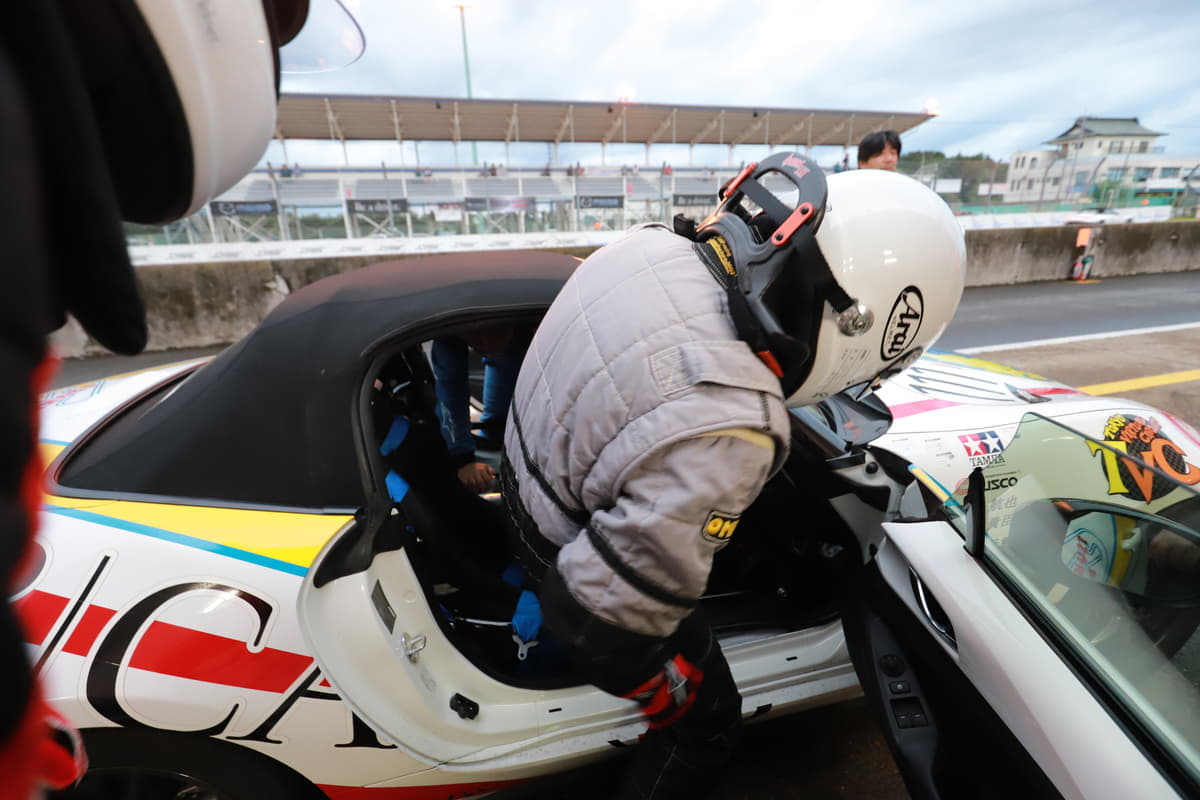 ４輪モータースポーツで使用するおすすめの競技用ヘルメット 〜 画像10