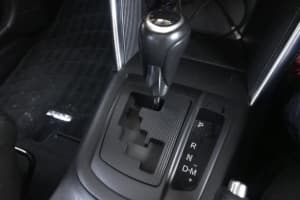 シフトレバーの B や S って何 意外と知らない正しい使い方 Auto Messe Web カスタム アウトドア 福祉車両 モータースポーツなどのカーライフ情報が満載 シフトレバーの B や S って何 意外と知らない正しい使い方 Auto Messe Web カスタム アウトドア 福祉車両 モータースポーツなどのカーライフ情報が満載