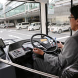 【画像】オリンピックに実用化は間に合うか?!  ANAとSBドライブが羽田空港で「大型の自動運転EVバス」を実証実験 〜 画像2