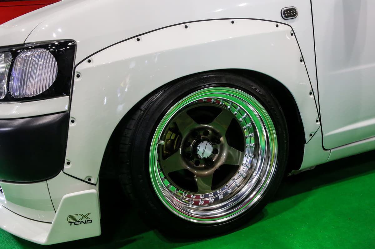 大阪オートメッセ2020にエクステンドが展示したカスタマイズ仕様のトヨタ・プロボックス