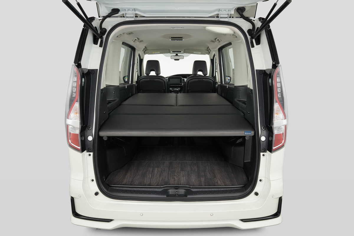 【画像ギャラリー】街乗り、ときどき車中泊！ 日産セレナとNV200に「マルチベッド」採用モデルを発売 AUTO MESSE WEB（オートメッセウェブ） 〜 クルマを文化する