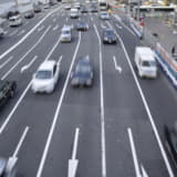 【画像】【意外と知らない交通ルール】道路のセンターライン「白色の実線と破線、黄色の実線はどう違う？」 〜 画像7