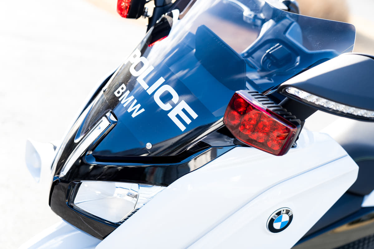 日本の警察車両へ採用！４種類の走行モードを持つ「BMW」の電動スクーター