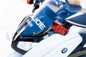 【画像】日本の警察車両へ採用！４種類の走行モードを持つ「BMW」の電動スクーター 〜 画像6
