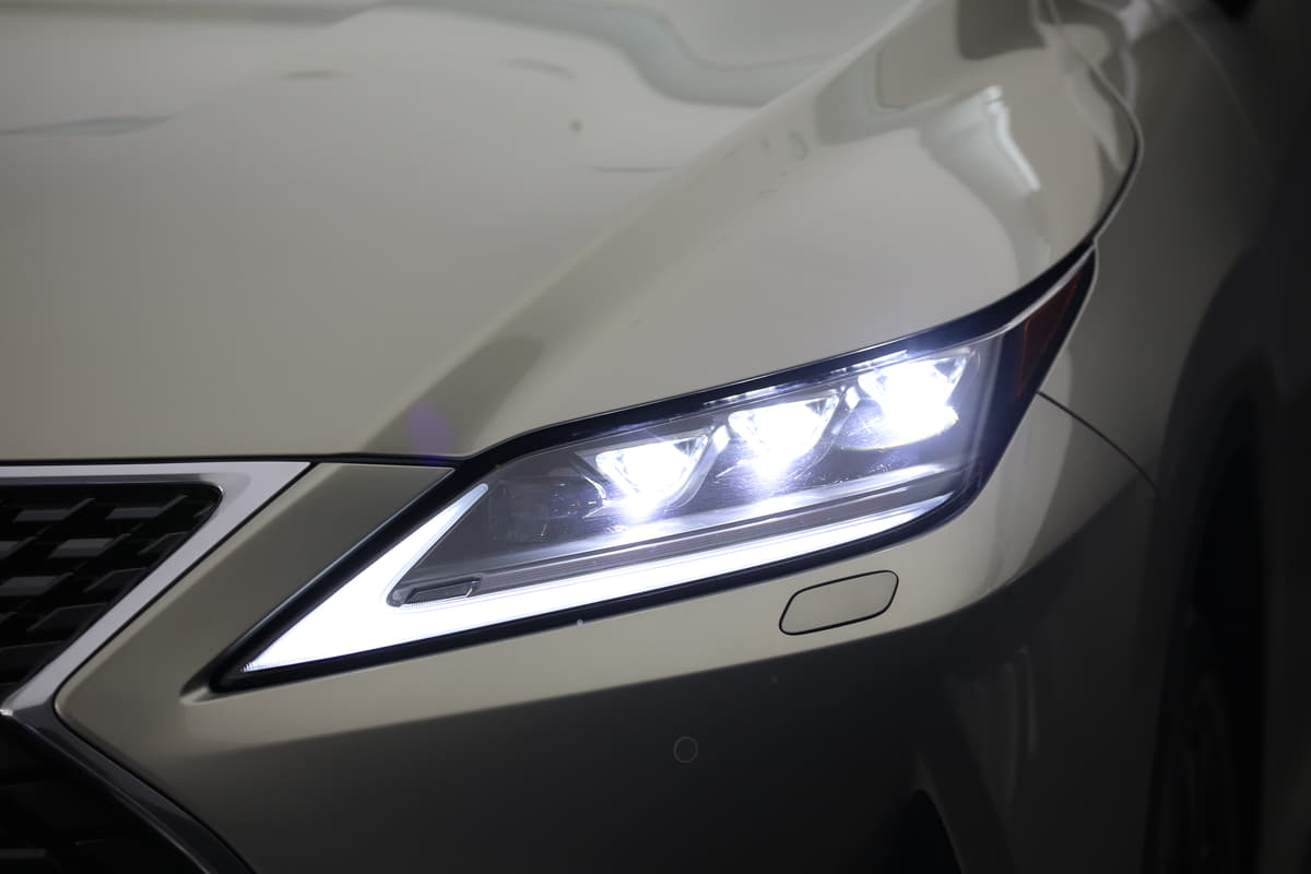 対向車が来てもハイビームのままでok アダプティブヘッドライトってどんな仕組み 画像23 Auto Messe Web カスタム アウトドア 福祉車両 モータースポーツなどのカーライフ情報が満載